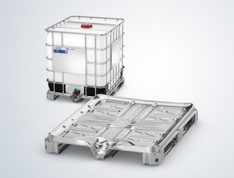 With its extra-large contact area, heavy loads are optimally distributed on the 3-skid steel pallet. The special geometry makes it exceptionally stable and robust.
Photo: Schütz